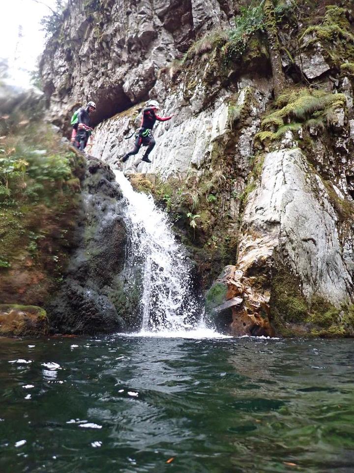Riviere sauvage, avec Sauts parfait pour une session canyoning