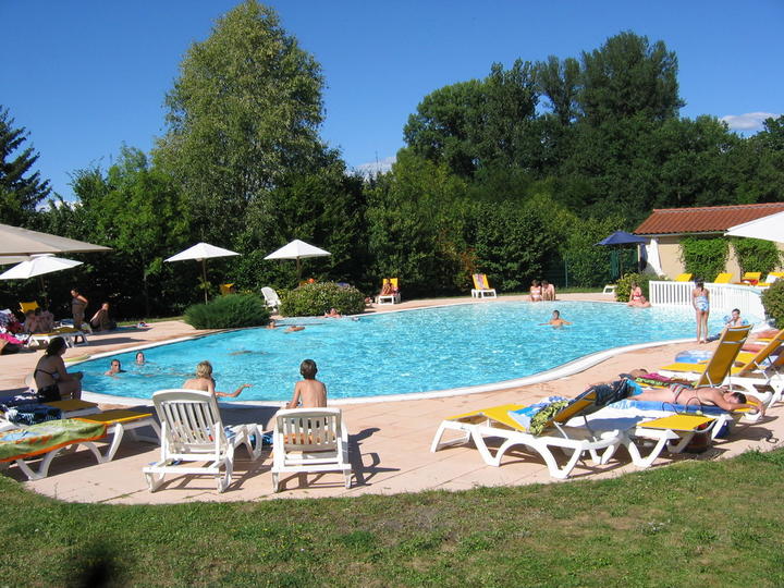 Camping Gorges de l'Allier Piscine camping Langeac