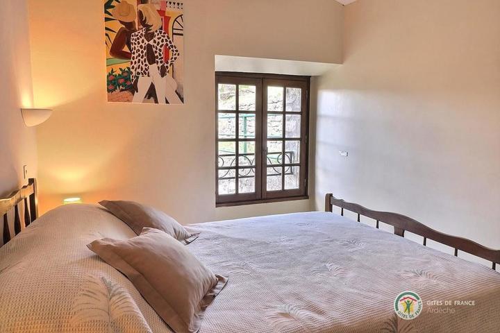 Chambre 2 avec lit en 140