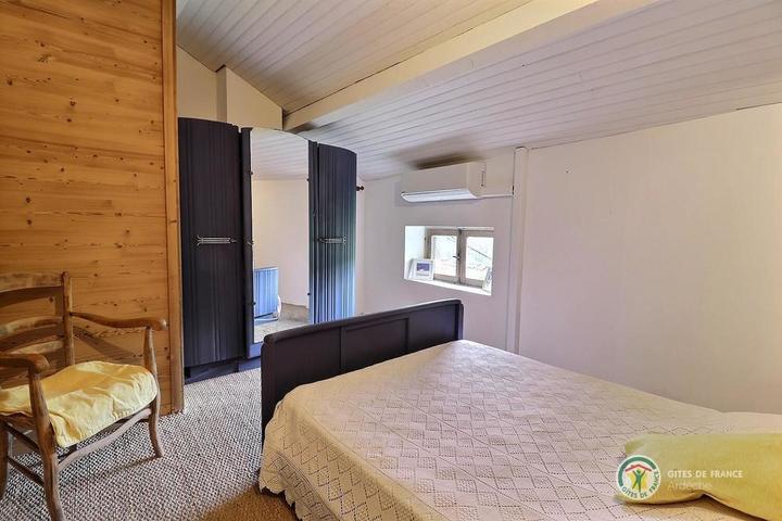 Chambre 5 à l'étage 2e partie de la maison