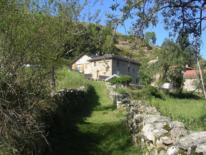 Vue depuis la rivière.