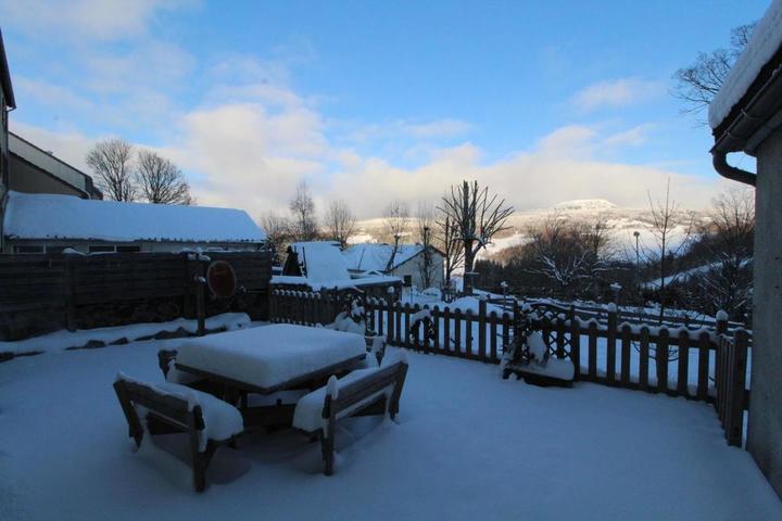 Terrasse sous la neige