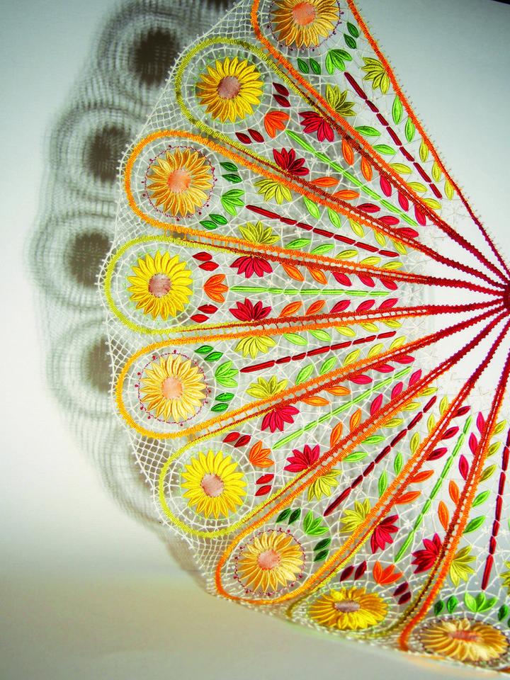 éventailHDLD.jpg dessin Odette Arpin, réalisation Nathalie Bailly. Reproduction interdite