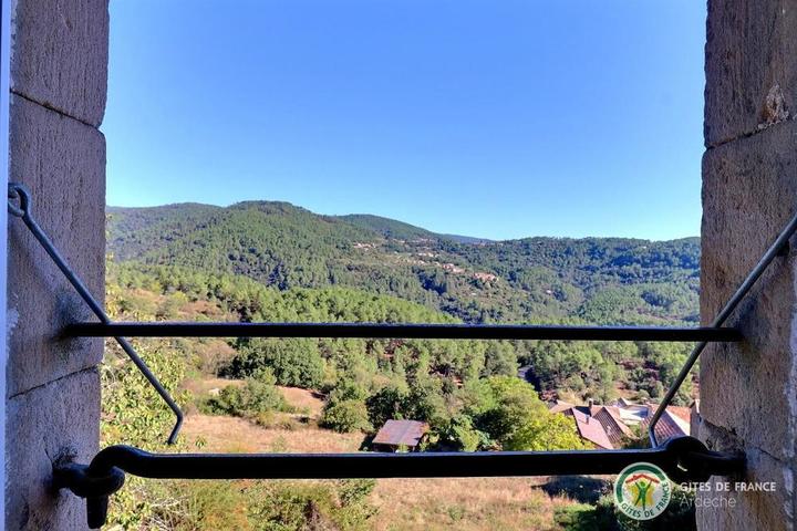 Vue de la chambre sur les Cévennes ardéchoises
