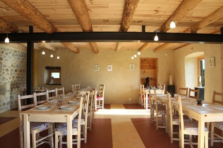 salle-entière.jpg Salle de l'auberge - 40 places