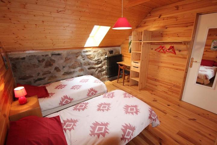 Chambre avec 2 lits en 90, esprit montagne