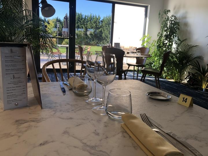 coquet brioude A table