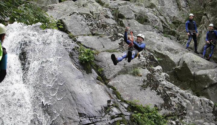 Aero Besorgues avec GEO GEO canyoning
