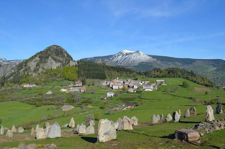 Site protégé, pour votre liberté
Environnement reposant ludique ou culturel
Printemps ou hiver finissant
Panorama exceptionnel