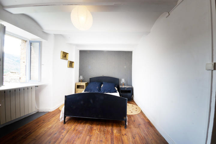 Chambre 1 avec lit en 140