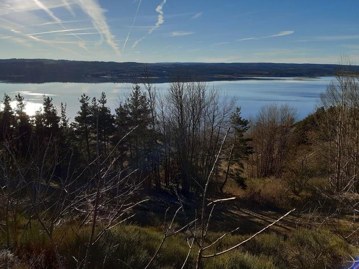 Plan d'eau de Naussac prés de Langogne