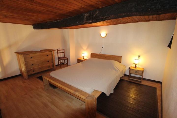 chambre 3 1 lit en 140 cm en mezzanine