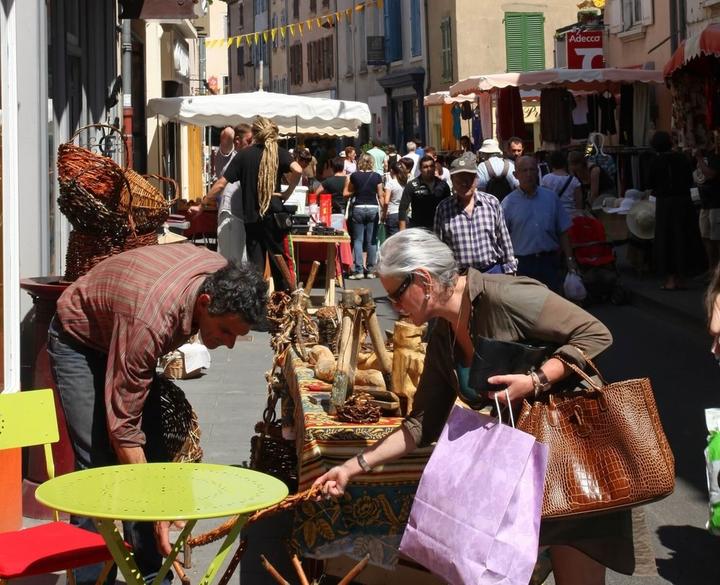 Marché hebdomadaire Marché hebdomadaire