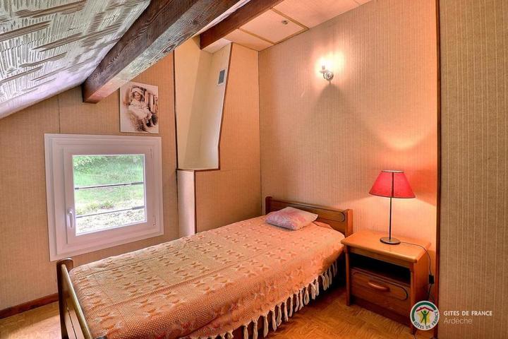 Chambre 3 avec lit 1 place en 90