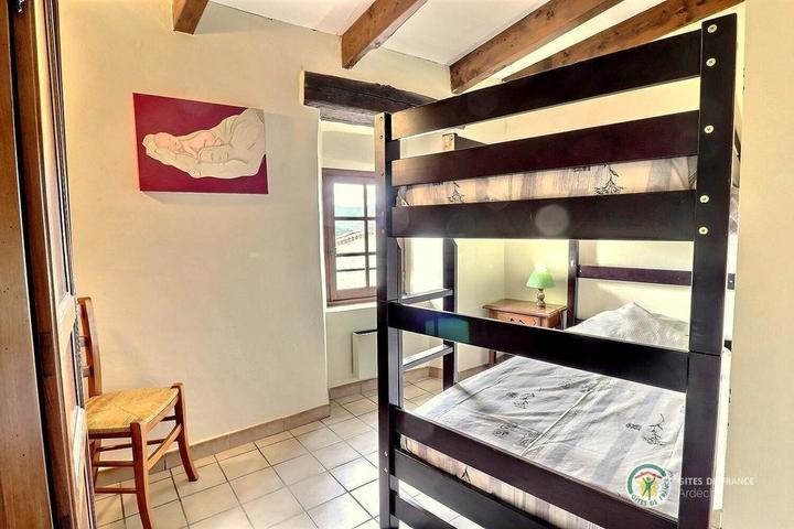 Chambre 4 avec lits superposés
