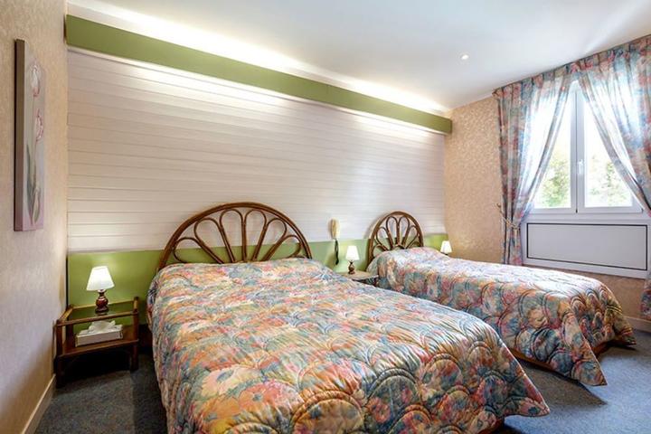 Hôtel-Restaurant La Crèche Hôtel-Restaurant La Crèche