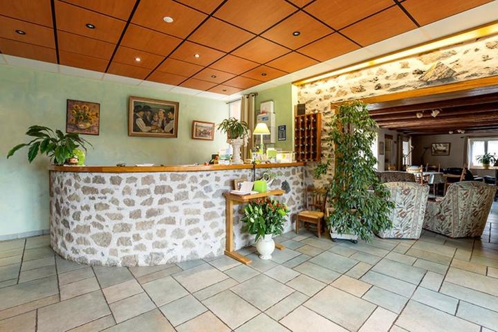 Hôtel-Restaurant La Crèche Hôtel-Restaurant La Crèche