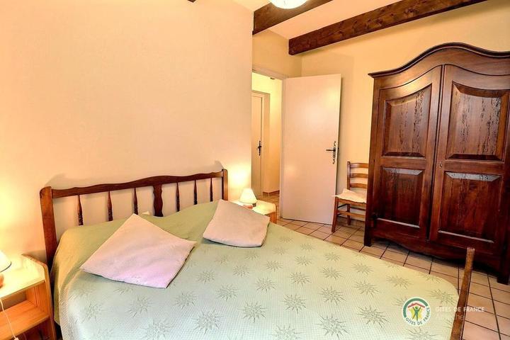 Chambre 3 avec lit en 140 cm