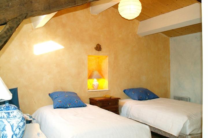 Chambre 2 (2 lits en 90)